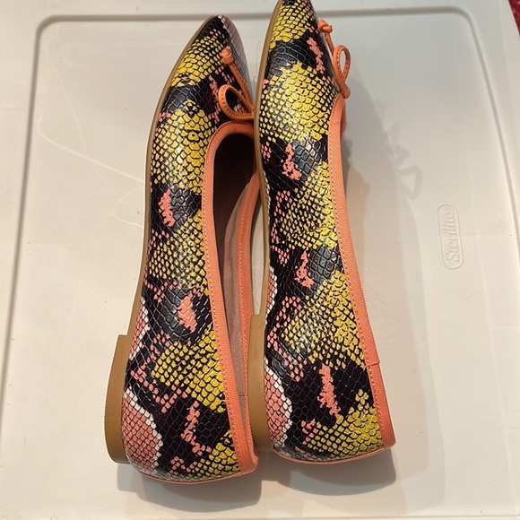 Deltan Snake embossed leather ballerina slip on flats. - Picture 5 of 8